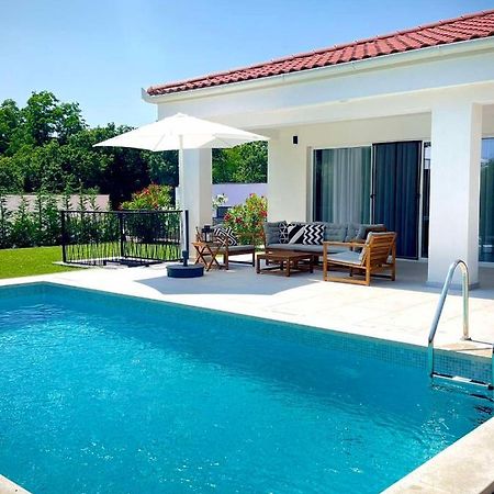 Villa Destiny Nedescina, Istrien, Kroatien 外观 照片